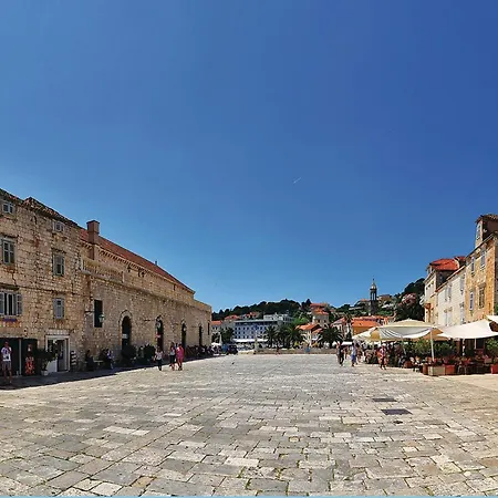 In Hvar With Wifi *